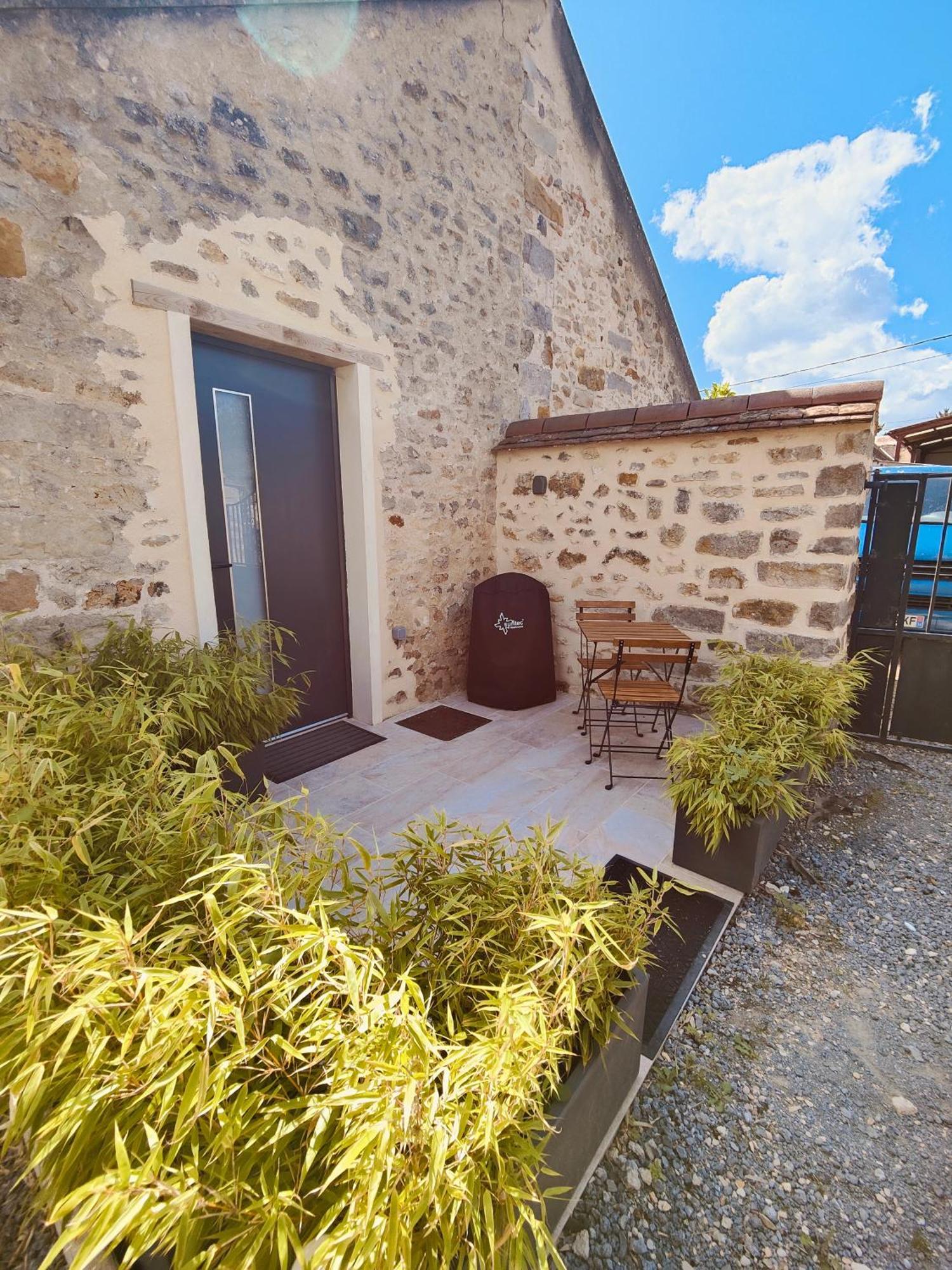Maisonette Proche De Fontainebleau Ville-Saint-Jacques Exterior foto